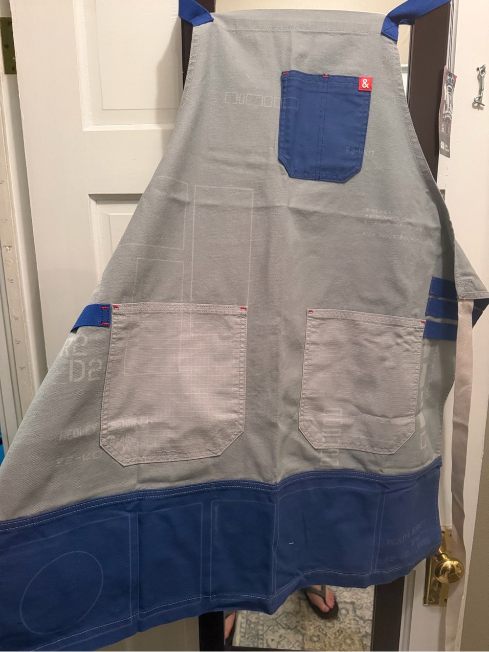 Hedley and Bennett R2D2 Apron